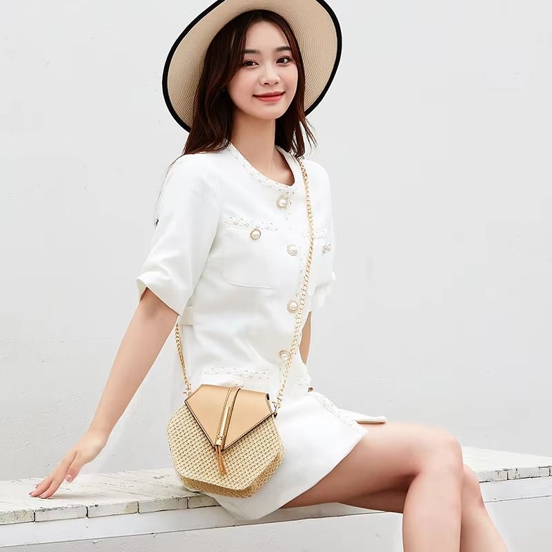 Hexagon Shape Straw PU Leather Handbag Women Summer Rattan Bag Handmade Woven Beach Bohemia Chain Strap Shoulder Crossbody Bags