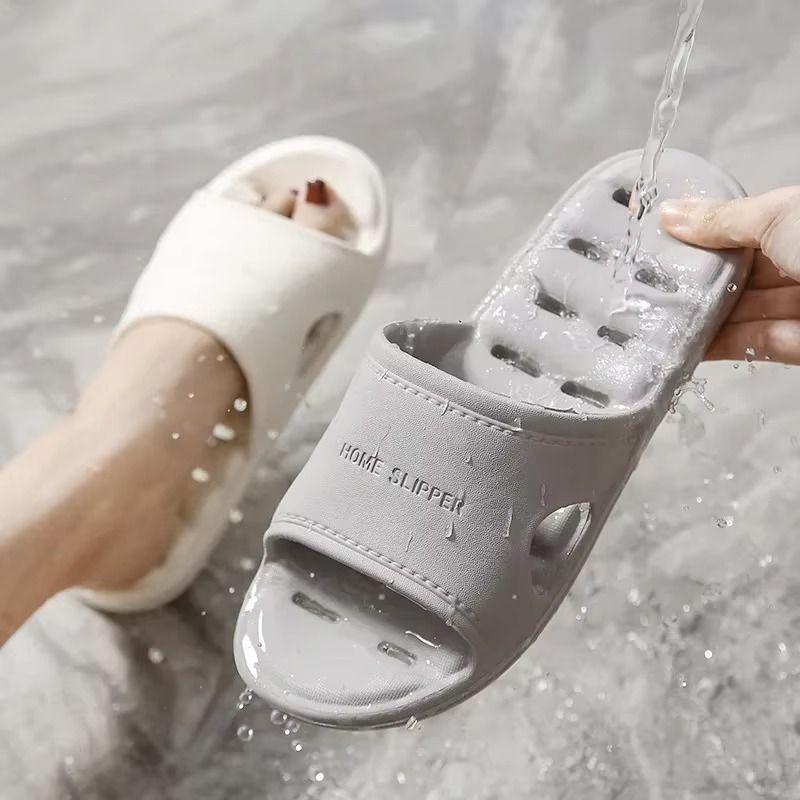 Quick-drying Man Women's Slipper Non-slip Soft-sole Bathroom Slippers Hollowed Out Leaky Slippers Casual Couple Home Slipper